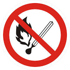 P02 Запрещается пользоваться открытым огнем (Пластик 200 х 200)