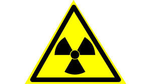 W05 Опасно. Радиоактивные вещества или ионизирующее излучение (Пленка 250 х 250)